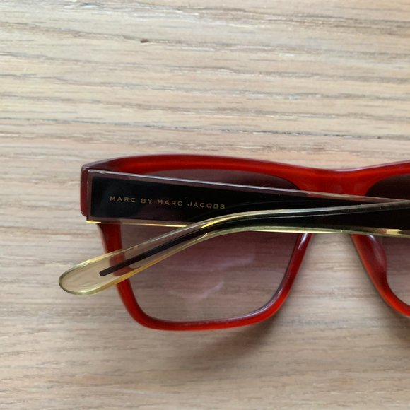 Marc By Marc Jacobs Accessories - LAST CHANCE! (2/27)❗️Marc by Marc Jacobs Square Sunglasses